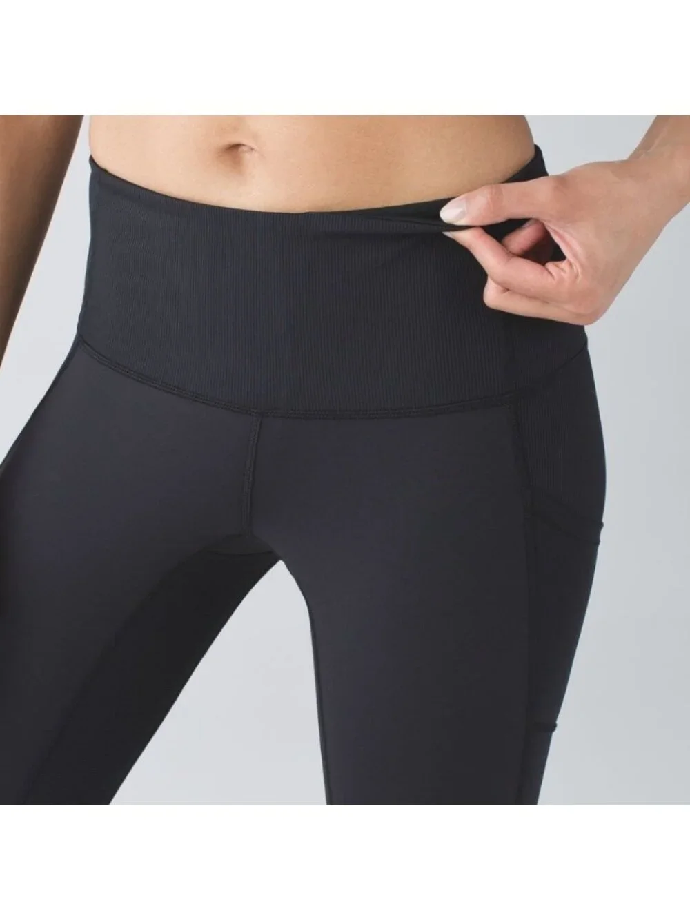 Lululemon Seek The Heat Crop Black 25